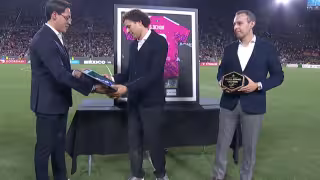 Homenaje de Ochoa desde Los Ángeles.