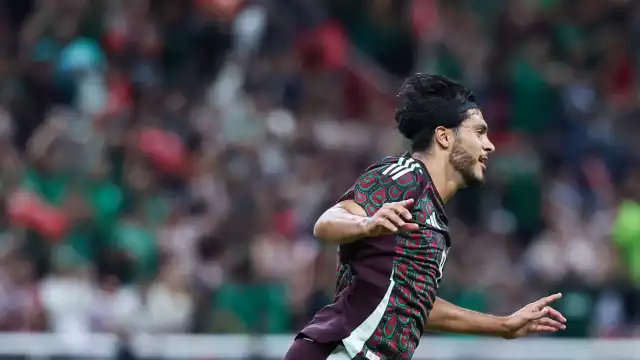 Raúl Jiménez celebra su buena racha goleadora