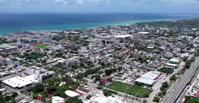 Asentamientos irregulares ponen en riesgo cenotes y el mar