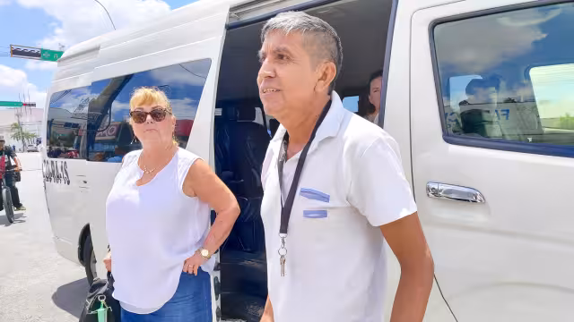 En tres años de realizar esta actividad, el oriundo de Mérida, Yucatán, ha llevado a personas del Reino Unido, Estados Unidos y Corea, entre otros países