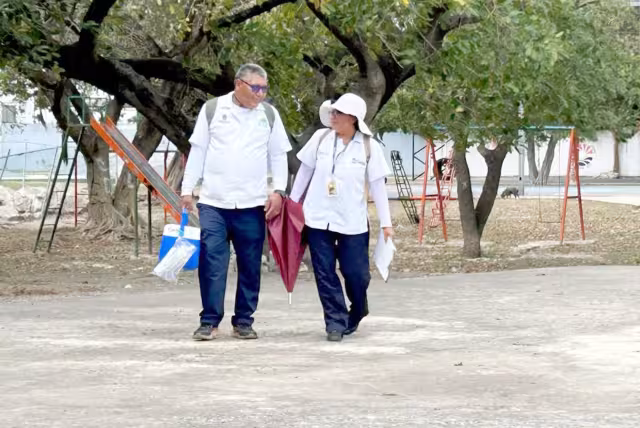 Salud refuerza vacunación casa por casa en Cancún tras casos de sarampión
