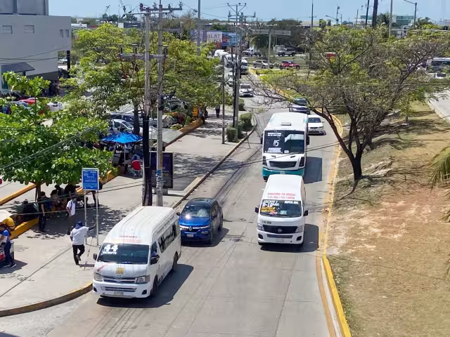 Cancún cede control del transporte a Imoveqroo para su modernización