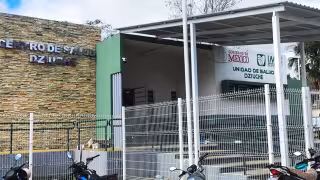 Habitantes de Dziuché buscan remover a personal de clínica por presunto mal servicio