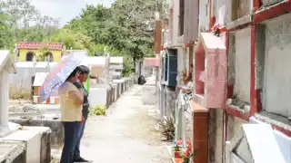 Cementerios de Cancún “volvieron a la vida" en el Día de las Madres; tres registraron mayores  visitantes en el 10 de mayo