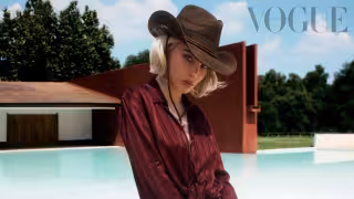 ¿Rubia o castaña? Belinda conquista con dos looks la portada de Vogue