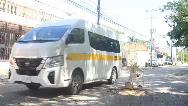 Conductores están más alera de los baches gracias a este tipo de señalamientos