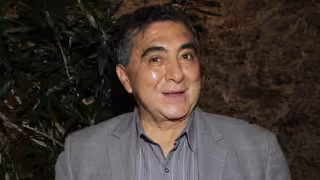 Carlos Bonavides se lanza contra Loret de Mola y reavivan debate por su sueldo en Morena