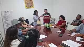 Explota sesión de Cabildo en Seyé: regidores se enfrentan con la Alcaldesa por aprobación de obras