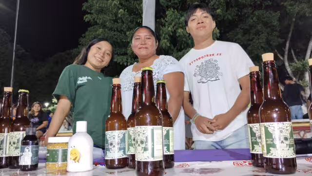 Con miel de abejas meliponas y la corteza de un árbol se elabora una bebida ceremonial maya