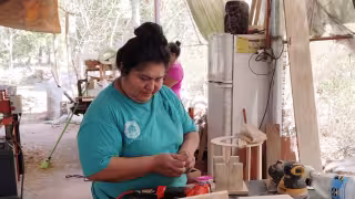 Mujeres rompen  barreras en la  carpintería en  Hunucmá y  transforman la industria de la madera