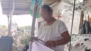 A sus 73 años, Pauna Mesina teje hamacas como terapia y herencia familiar en Hunucmá