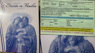 “No pertenecen a la Iglesia”: alertan en Carmen por presunta estafa con libros religiosos de 4 mil pesos