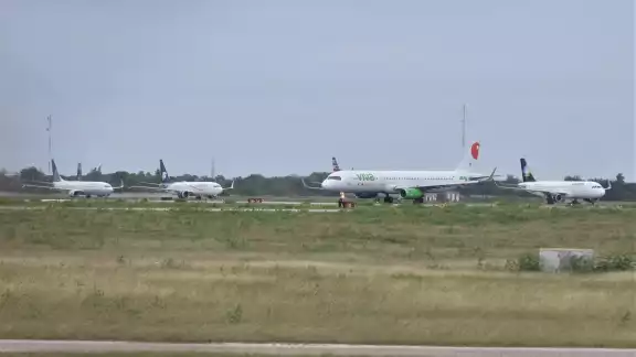 La operación 754 regresó a la terminal de Mérida después de sufrir un golpe en el costado izquierdo