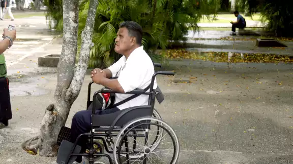 El entrevistado sufrió hace unos años un accidente; debido a su condición no es muy común que se traslade El entrevistado sufrió hace unos años un accidente; debido a su condición no es muy común que se traslade