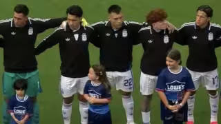 Del himno al “Bombón Asesino”: el increíble error en el Argentina vs. Honduras