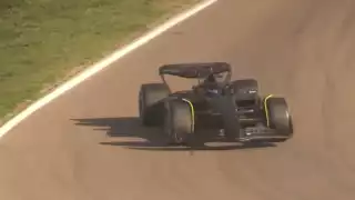 Checo Pérez vuelve a la acción con Cadillac y prueba un Ferrari en Imola