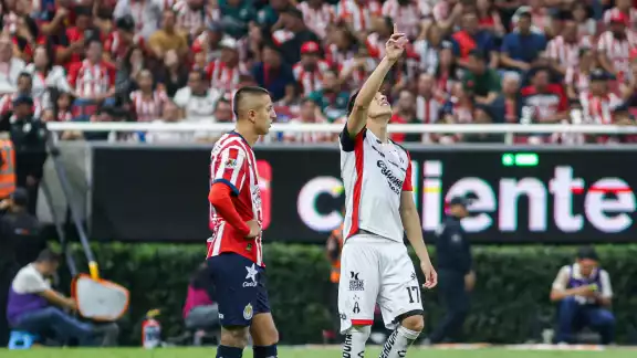 Piojo Alvarado en el Clásico