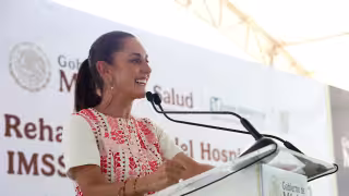 Desde Ciudad del Carmen, Claudia Sheinbaum garantiza más especialistas y equipos médicos para fortalecer el sistema de salud