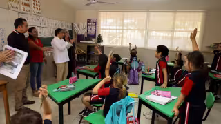 Más de medio millón de alumnos regresan a clases en Yucatán y reabren más de 3 mil 700 escuelas