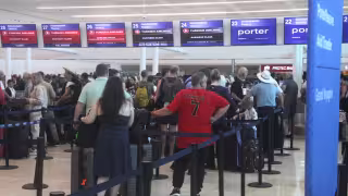 Obreros avanzan en la renovación de la Terminal 1 del Aeropuerto de Cancún