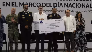 Reconocen la labor del cuerpo de bomberos y paramédicos de la SSP de Yucatán en el Día Nacional del Bombero 2026