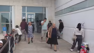 ¡Enfermos, con frío y gastados! Cancunenses acuden a hospitales públicos y consultorios privados