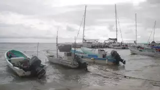 Pescadores de Puerto Juárez reportan robos de lancha y motores