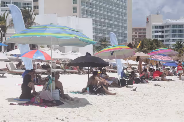 A unos días de que terminen las vacaciones, los turistas aprovechan cada minuto.