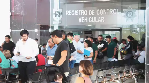 Se prevén largas filas para el reemplacamiento 2025 en Yucatán Se prevén largas filas para el reemplacamiento 2025 en Yucatán