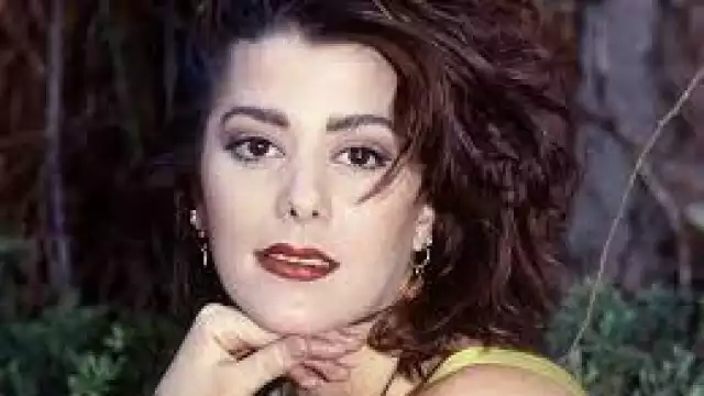 Alejandra Guzmán presentó su tatuaje y a su hija. Foto: Especial