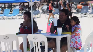 Progreso se llena de visitantes en el arranque del Verano; comercios celebran la derrama económica
