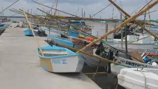 “Nos está pegando en la mejor temporada del año”: Marea roja afecta a los pescadores de Yucatán; Veda Sanitaria General impacta en su economía 