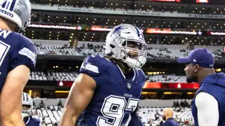 Jerry Jones, dueño de Cowboys, afirma que la crisis de su equipo es por inexperiencia  