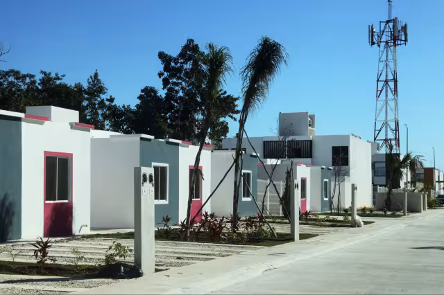 Falta de unidad y acuerdos de residentes generaron que el fraccionamiento se vea deteriorado, sucio y con deficiente iluminación