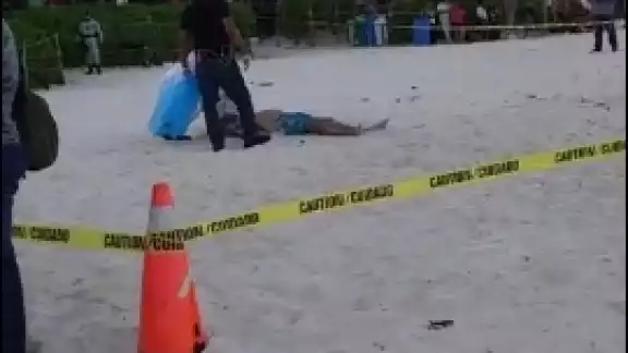 El cuerpo del hombre fue visto en la playa