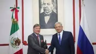 El agregado militar de la embajada, Alexey Derevyankin, celebró que el gobierno mexicano se opusiera a enviar armas a Ucrania