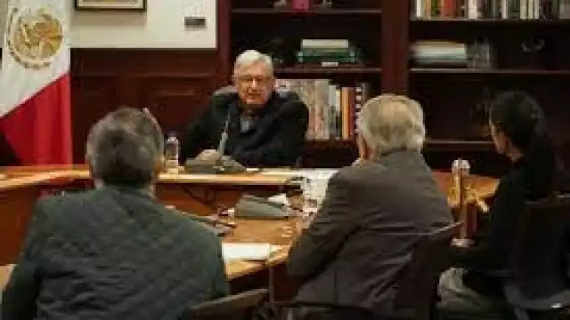 El mandatario se reunió con varios funcionarios