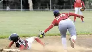 El partido de sóftbol busca reconocer a las mujeres deportistas. Foto: Ilustrativa