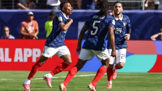 Con doblete de Kylian Mbappé, Francia vence por 3-1 a Senegal en su debut en el Mundial