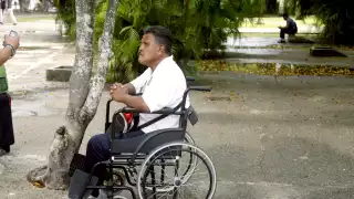 El entrevistado sufrió hace unos años un accidente; debido a su condición no es muy común que se traslade