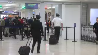 Pilotos de Volaris en Cancún temen perder sus trabajos ante contratación de 100 extranjeros