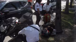 Carambola provoca tráfico en la entrada del bulevar Kukulcán en la zona hotelera de Cancún