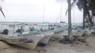 Pescadores de Puerto Juárez en crisis por tormentas y falta de apoyos
