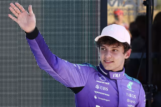 Antonelli sorprendió a todos y se quedó con la Pole para salir en la delantera este domingo en el GP.