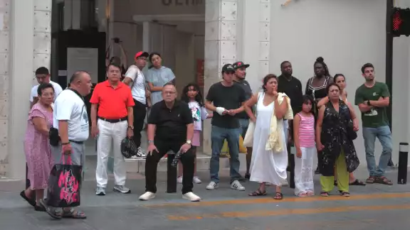 Yucatán pasó de tener 1.9 millones de habitantes a casi 2.5 millones actualmente Yucatán pasó de tener 1.9 millones de habitantes a casi 2.5 millones actualmente
