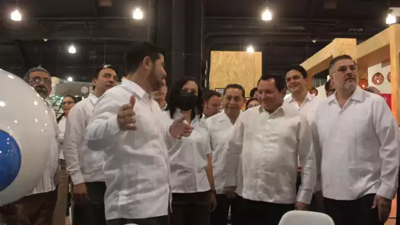 Joaquín Díaz Mena afirmó que el trabajo para Yucatán apenas comienza. Joaquín Díaz Mena afirmó que el trabajo para Yucatán apenas comienza.