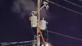 Habitantes de Chetumal bloquean carretera por no contar con electricidad desde hace una semana