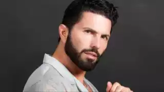 Poncho de Nigris manda mensaje a Adrián Marcelo por entrevista a su mamá