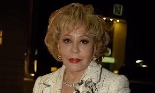 Mujer, casos de la vida real fue una producción creada por Jorge Lozano Soriano y que tuvo su primera transmisión el 7 de febrero de 1986.