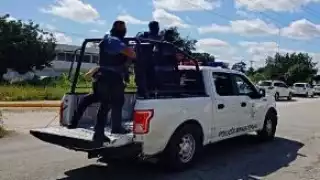 Ambos fueron llevados presuntamente a la Fiscalía Especializada en Narcomenudeo